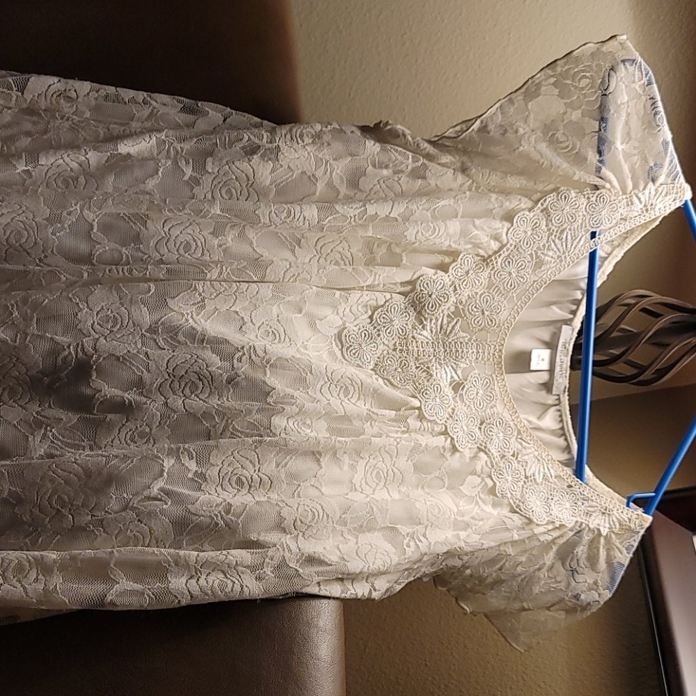 Dress Barn Small White Lace Top
